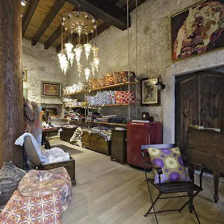 Tilla Bed & Breakfast *